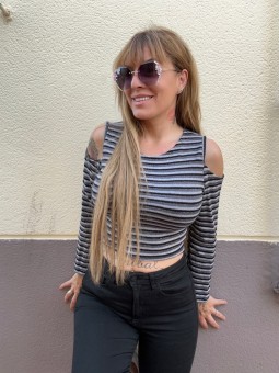 Camiseta rayas negra